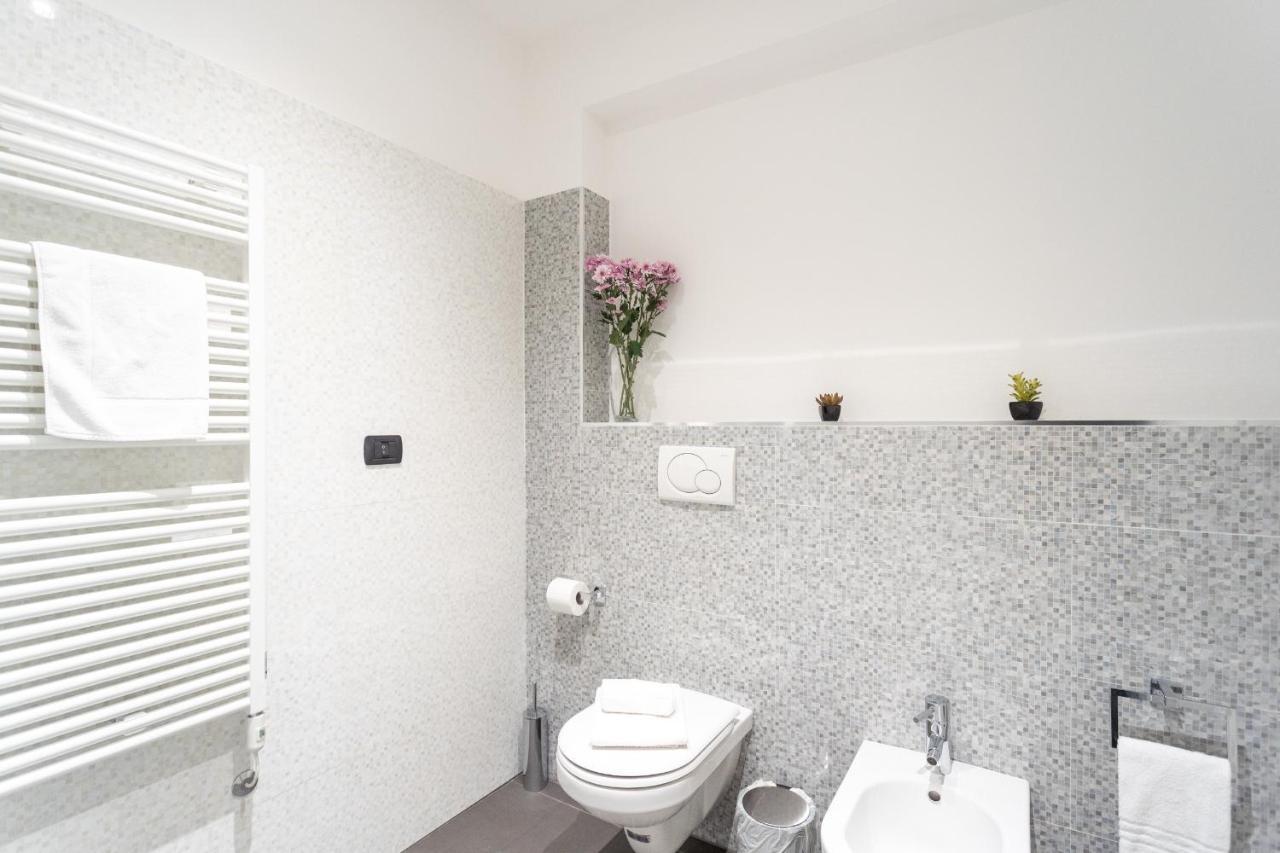 White Flat In Como City Center By Rent All Como Exterior foto